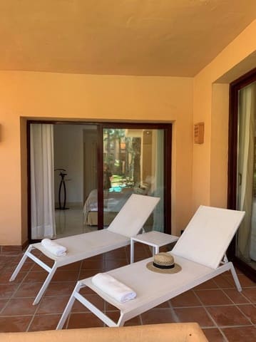 Piso de 3 habitaciones en Nueva Alcántara, Marbella en venta con garaje - 1.300.000 € (Ref: 9613127)