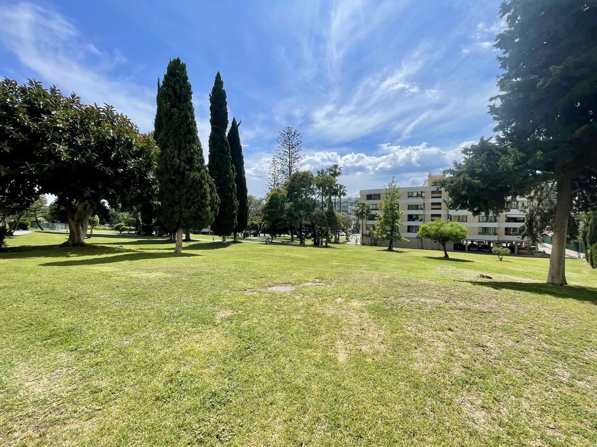 Mieszkanie na sprzedaż w Marbella z basenem garażem - 257 000 € (Ref: 9613129)