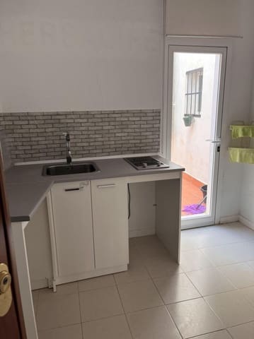 Kontor att hyra i Nueva Alcántara, Marbella - 1 200 € (Ref: 9613130)