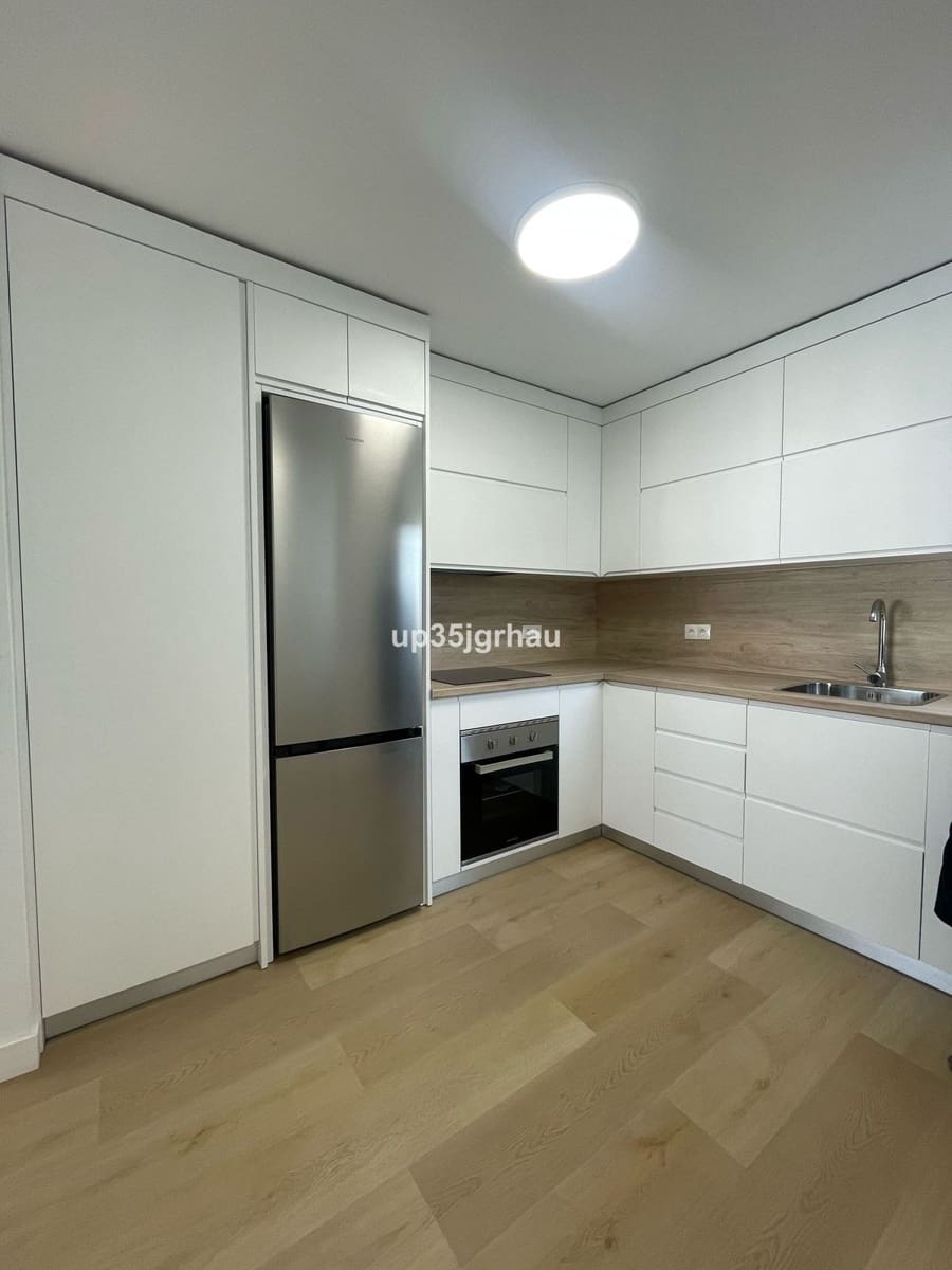 3 chambre Appartement à vendre à Estepona avec garage - 439 900 € (Ref: 9613131)