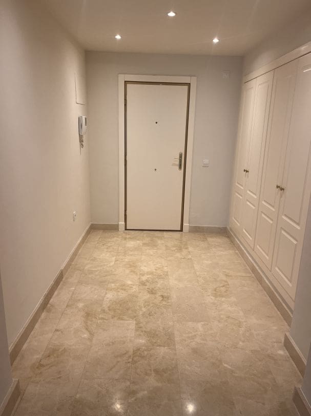 2 sypialnia Mieszkanie na sprzedaż w Marbella z garażem - 640 000 € (Ref: 9613133)