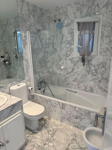 3 bedroom Flat for sale in Puerto Banus, Marbella - € 1,250,000 (Ref: 9613135)