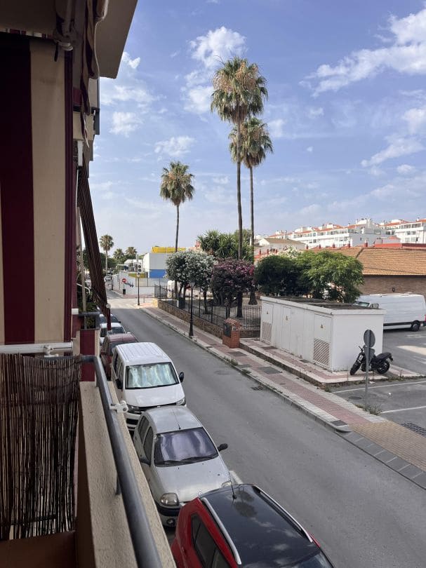 3 bedroom Flat for sale in Alhaurin de la Torre with garage - € 330,000 (Ref: 9613136)