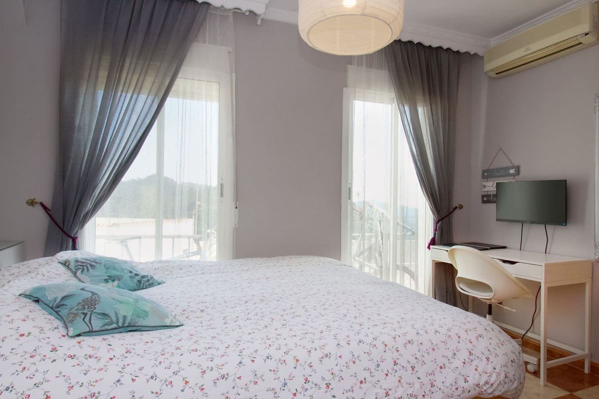 3 soveværelse Villa til salg i Ojen - € 245.000 (Ref: 9613138)