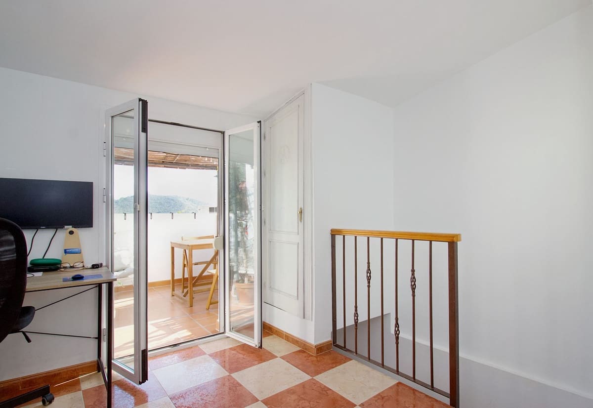 3 soveværelse Villa til salg i Ojen - € 245.000 (Ref: 9613138)