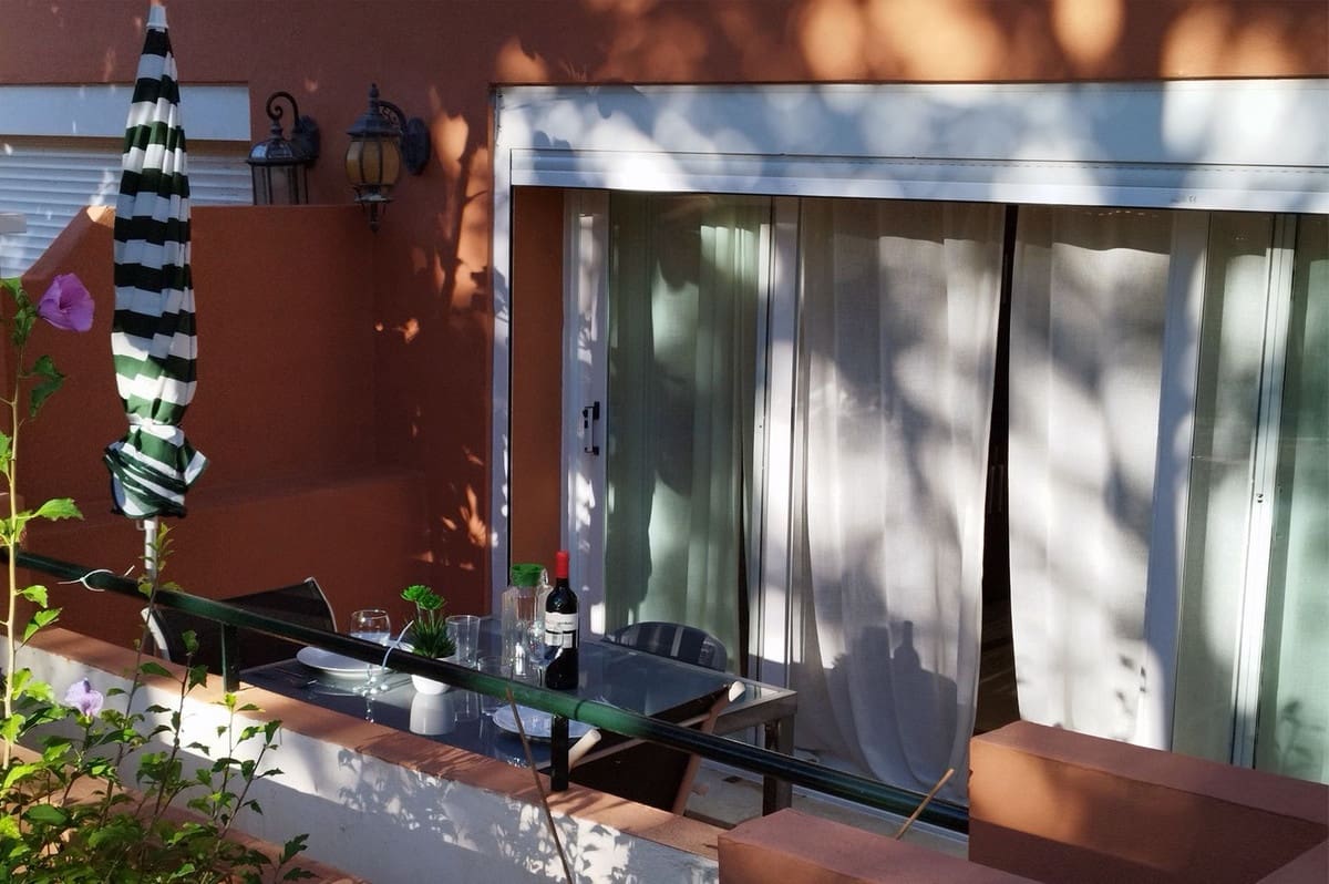 1 quarto Apartamento para venda em Estepona com piscina - 245 000 € (Ref: 9614131)