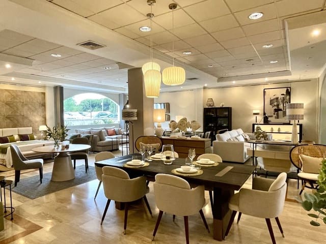 Commerciale in vendita in Real de Zaragoza, Marbella con garage - 730.000 € (Rif: 9614134)