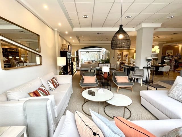 Commerciale in vendita in Real de Zaragoza, Marbella con garage - 730.000 € (Rif: 9614134)