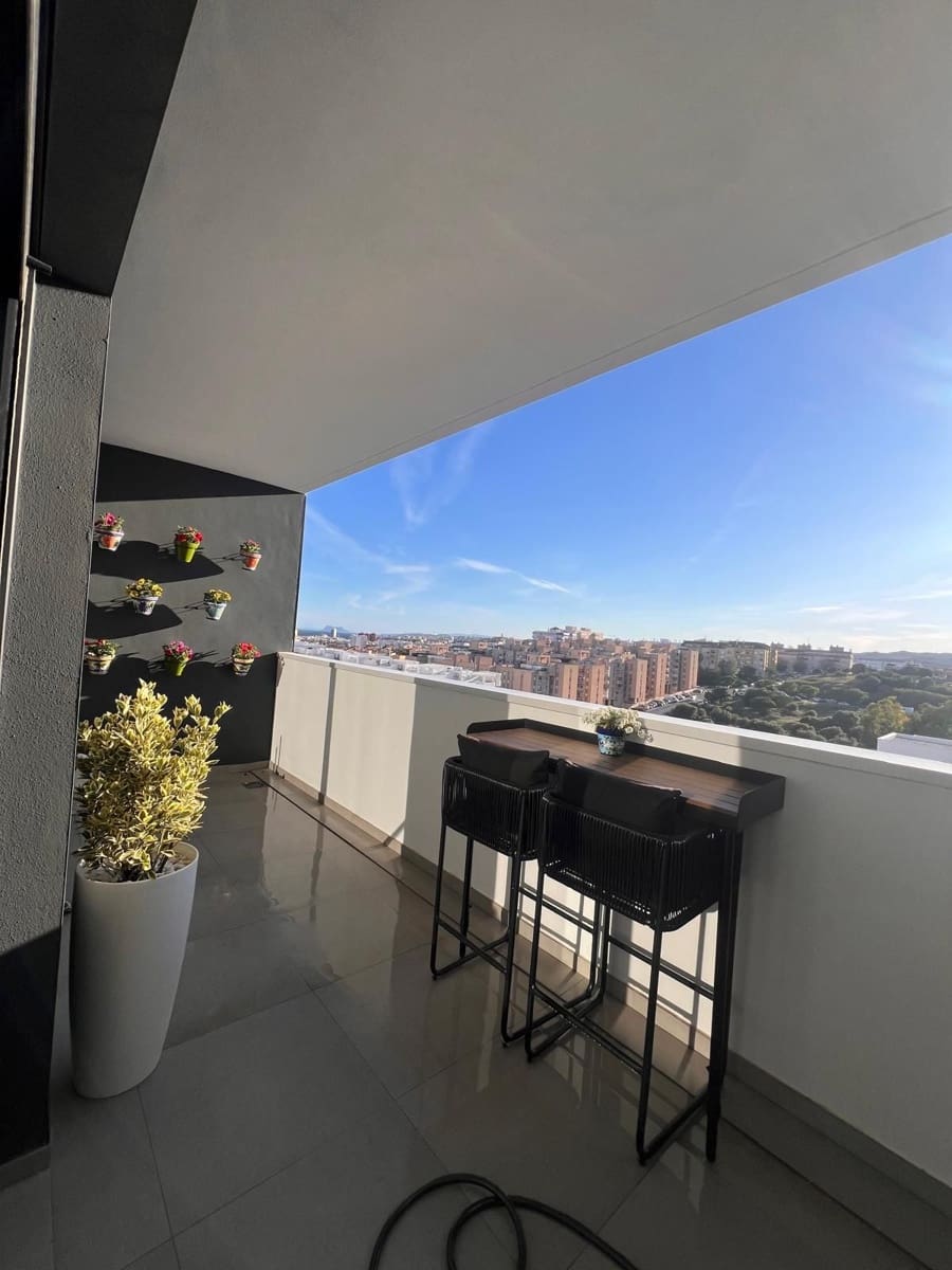 Piso de 2 habitaciones en Estepona en venta con piscina garaje - 431.600 € (Ref: 9617144)