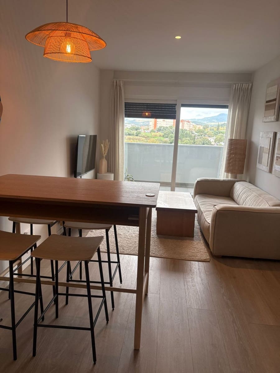 Piso de 2 habitaciones en Estepona en venta con piscina garaje - 431.600 € (Ref: 9617144)