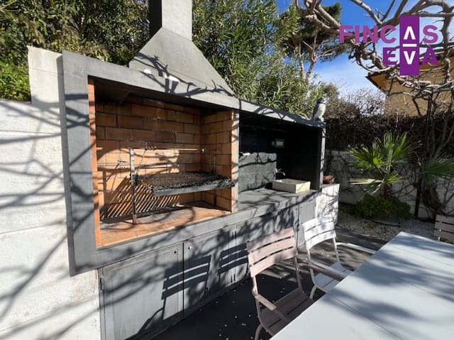 4 bedroom Villa for sale in Teià with garage - € 1,350,000 (Ref: 9618517)