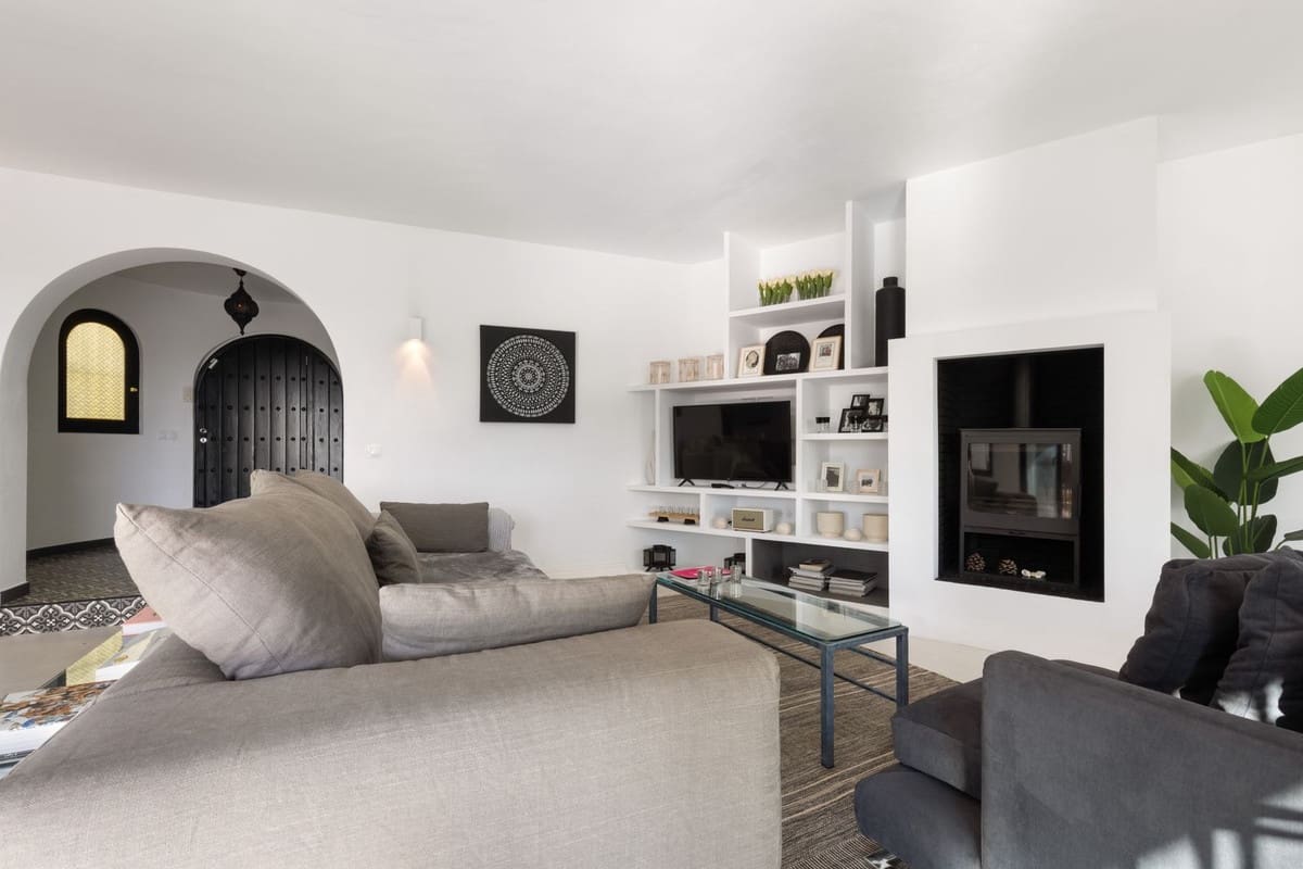 5 slaapkamer Villa te koop in Marbella met zwembad - € 2.495.000 (Ref: 9618751)