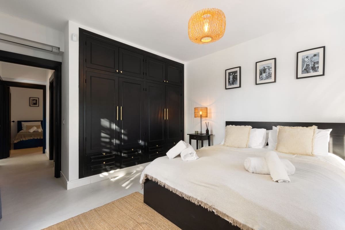 5 slaapkamer Villa te koop in Marbella met zwembad - € 2.495.000 (Ref: 9618751)