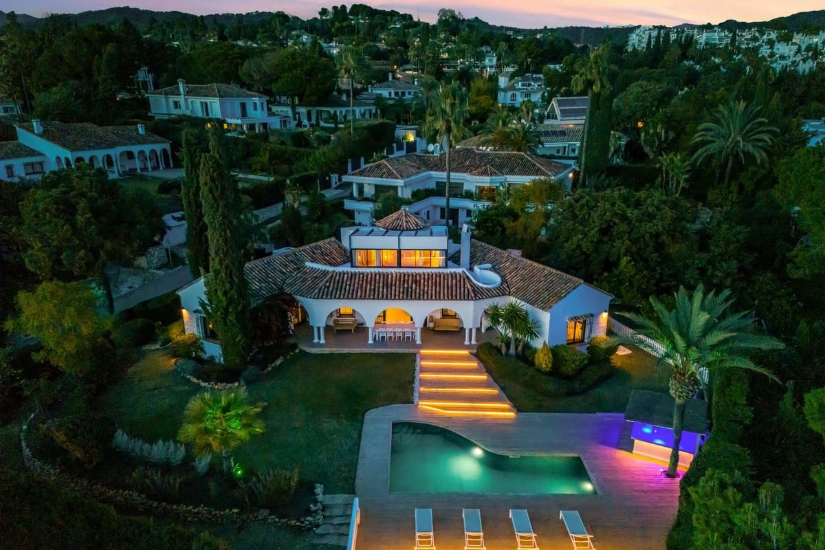 5 slaapkamer Villa te koop in Marbella met zwembad - € 2.495.000 (Ref: 9618751)