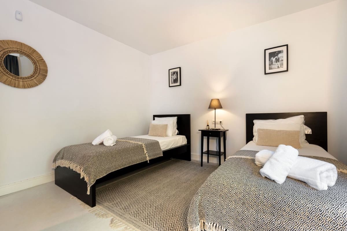 5 slaapkamer Villa te koop in Marbella met zwembad - € 2.495.000 (Ref: 9618751)