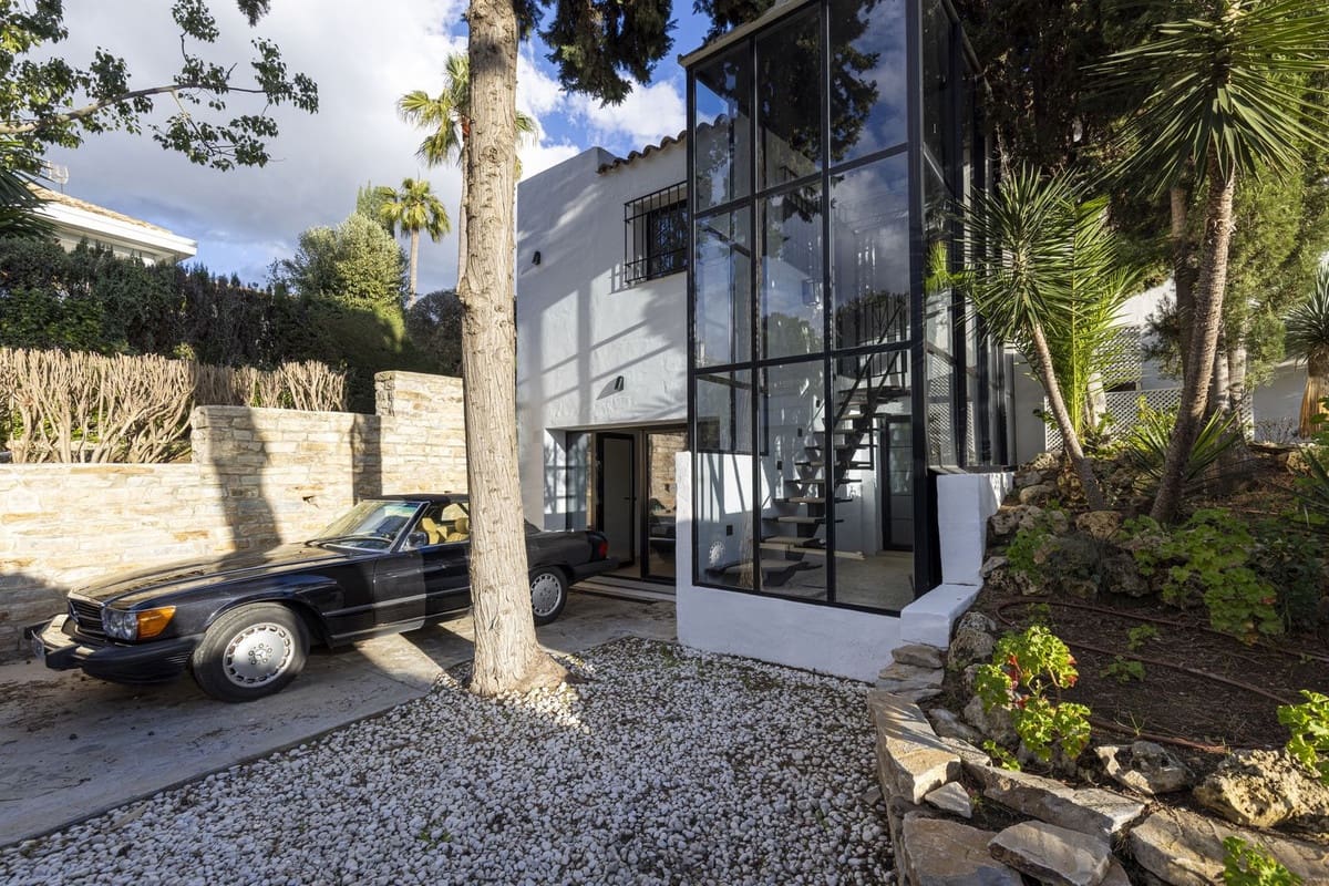 5 slaapkamer Villa te koop in Marbella met zwembad - € 2.495.000 (Ref: 9618751)