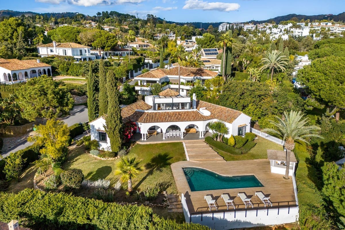 5 slaapkamer Villa te koop in Marbella met zwembad - € 2.495.000 (Ref: 9618751)