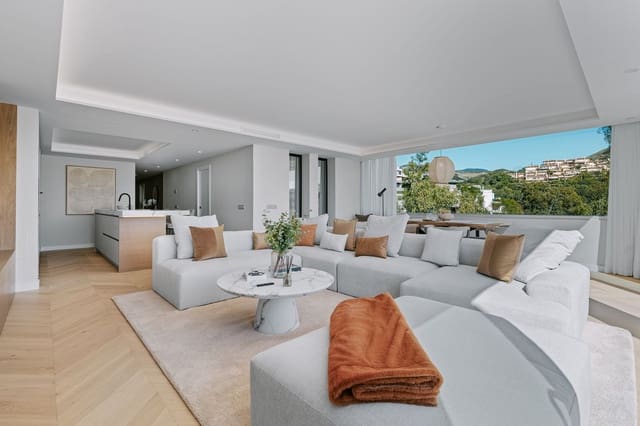 3 makuuhuone Asunto myytävänä paikassa Las Brisas, Marbella mukana uima-altaan 
autotalli - 1 350 000 € (Ref: 9622634)