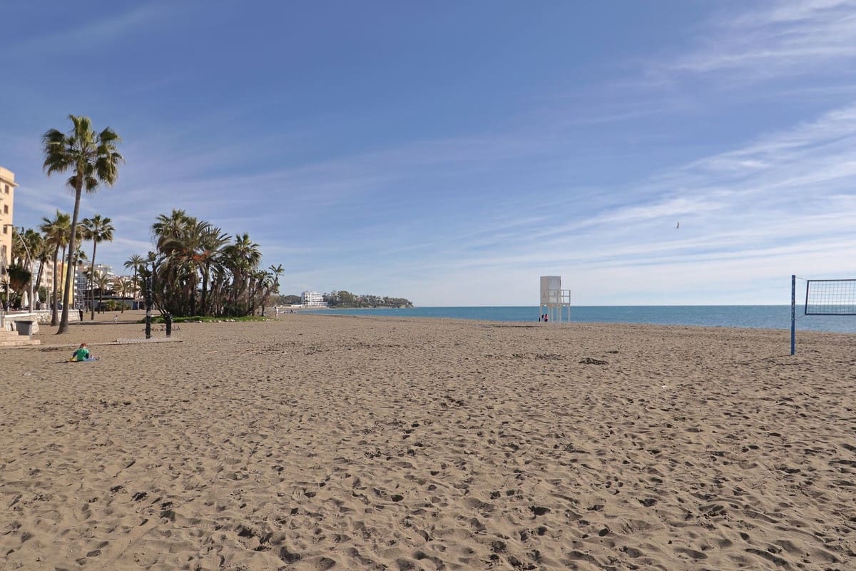 Piso de 3 habitaciones en Estepona en venta con garaje - 699.000 € (Ref: 9622766)