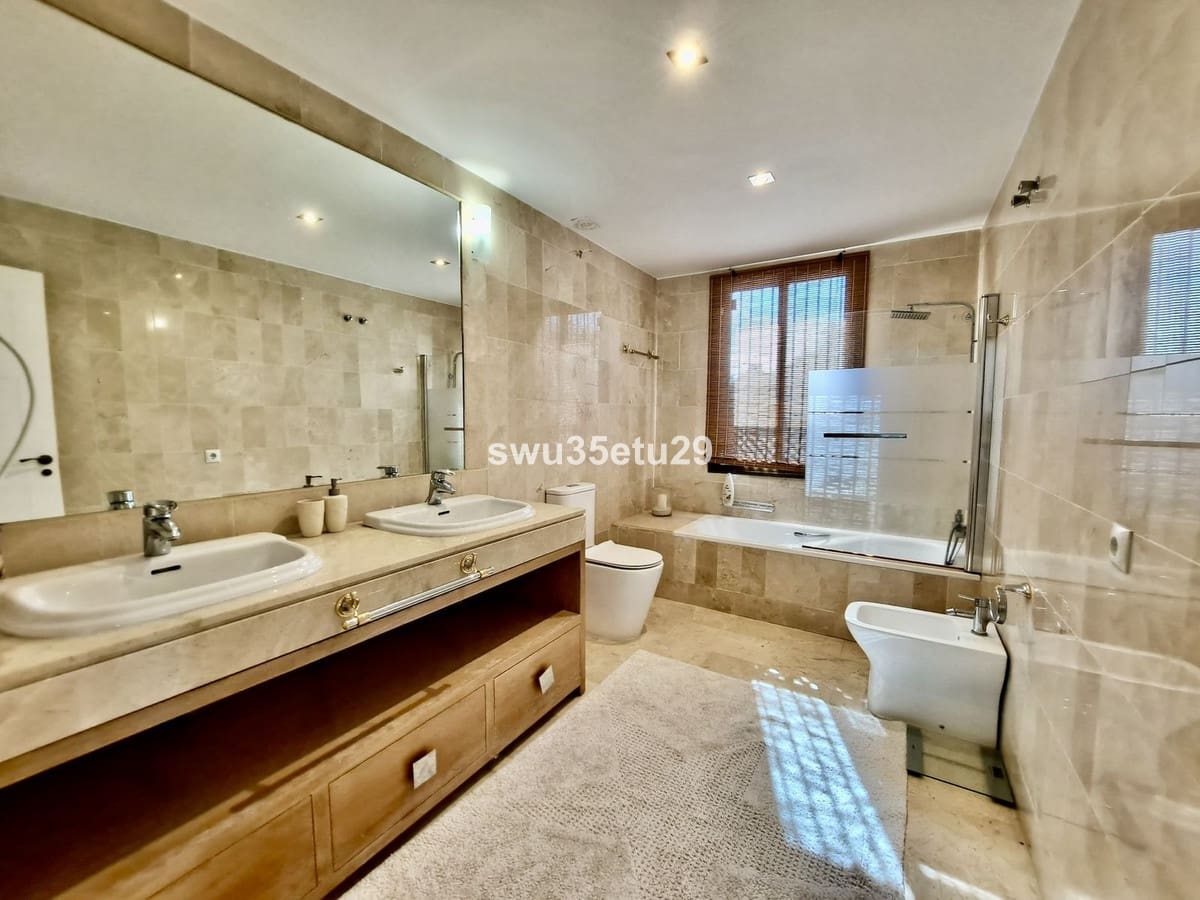 2 Zimmer Wohnung zu verkaufen in Ojen mit Pool Garage - 480.000 € (Ref: 9622767)