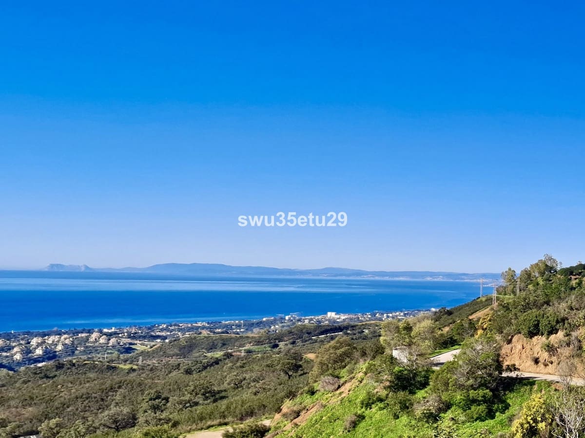 2 Zimmer Wohnung zu verkaufen in Ojen mit Pool Garage - 480.000 € (Ref: 9622767)