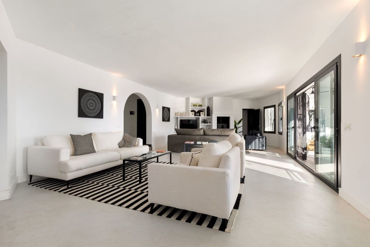 5 sovrum Villa till salu i Marbella med pool - 2 495 000 € (Ref: 9622768)