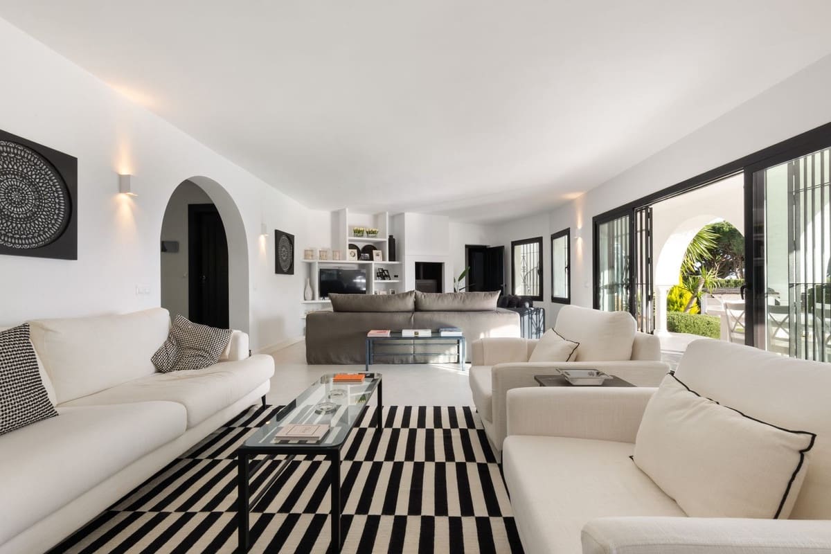 5 sovrum Villa till salu i Marbella med pool - 2 495 000 € (Ref: 9622768)