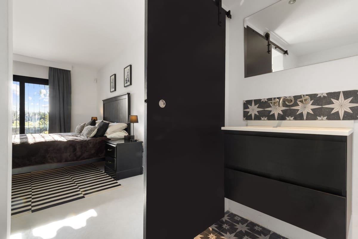 5 sovrum Villa till salu i Marbella med pool - 2 495 000 € (Ref: 9622768)