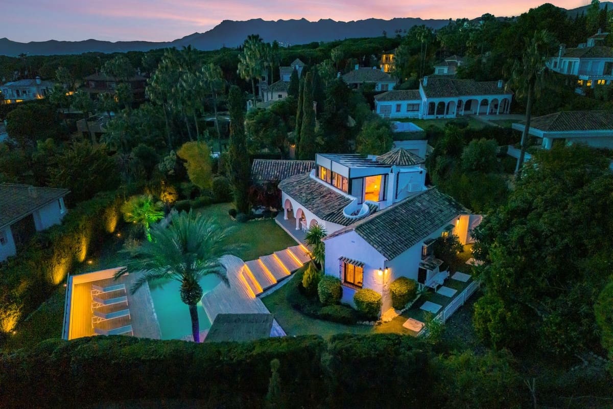 5 sovrum Villa till salu i Marbella med pool - 2 495 000 € (Ref: 9622768)