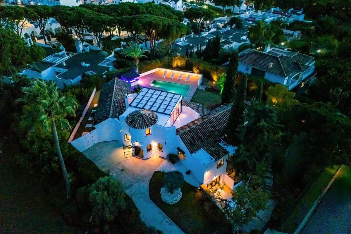 5 sovrum Villa till salu i Marbella med pool - 2 495 000 € (Ref: 9622768)