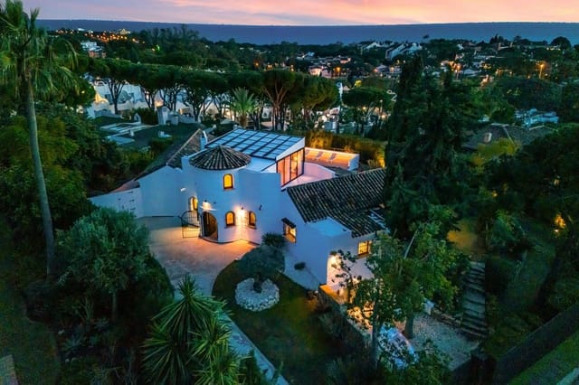 5 sovrum Villa till salu i Hacienda Las Chapas, Marbella med pool - 2 495 000 € (Ref: 9622768)