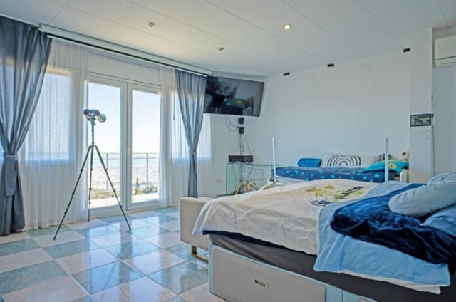 6 soveværelse Villa til salg i Sant Genís dels Agudells, Barcelona by med garage - € 1.200.000 (Ref: 9626716)