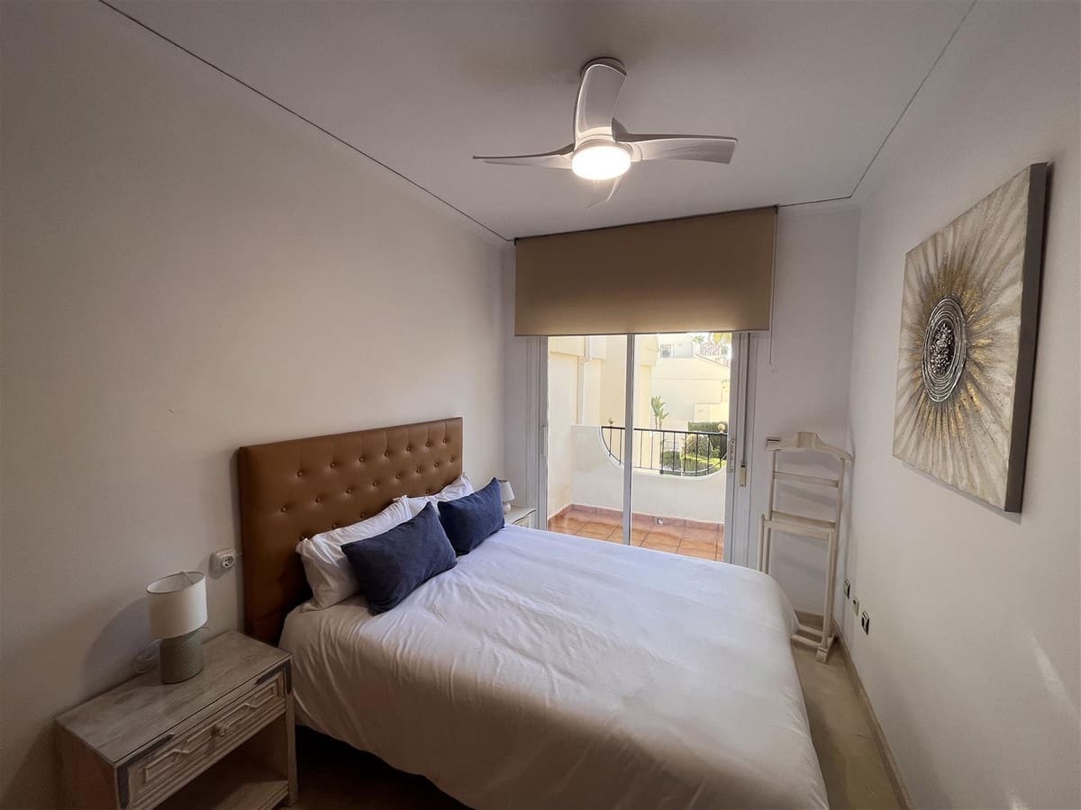 3 soveværelse Villa til salg i Marbella med swimmingpool - € 790.000 (Ref: 9628035)