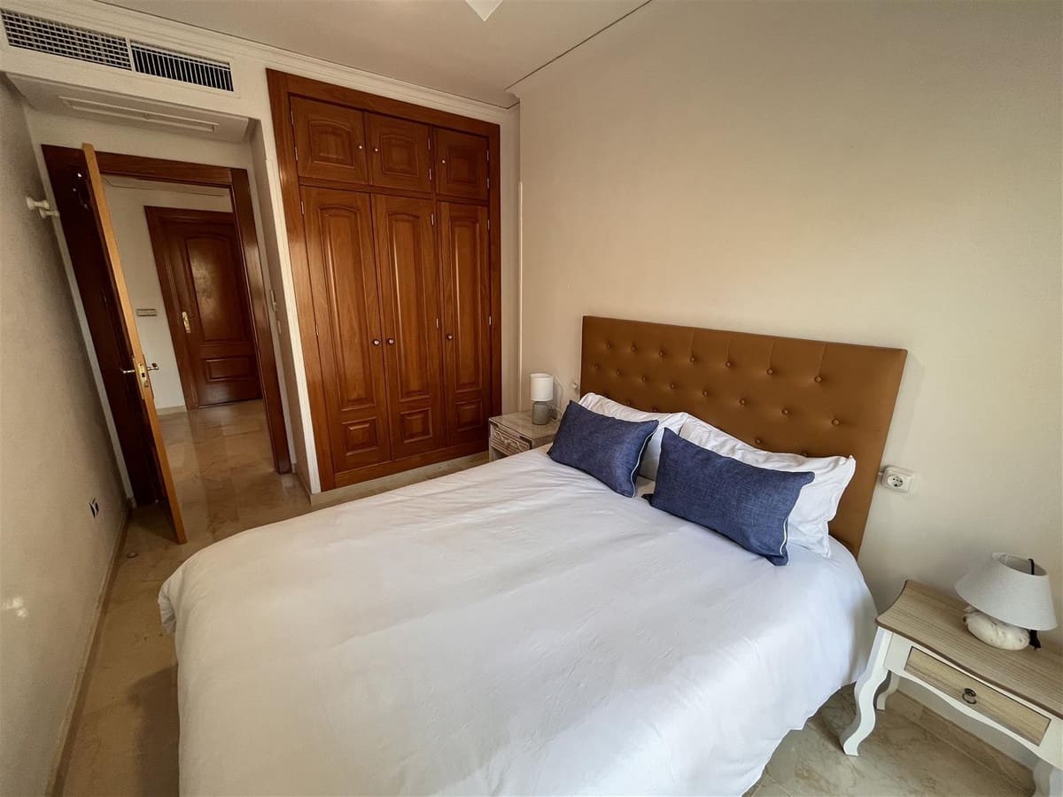 3 soveværelse Villa til salg i Marbella med swimmingpool - € 790.000 (Ref: 9628035)