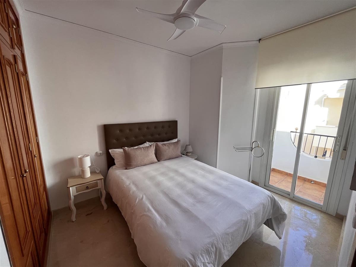 3 soveværelse Villa til salg i Marbella med swimmingpool - € 790.000 (Ref: 9628035)