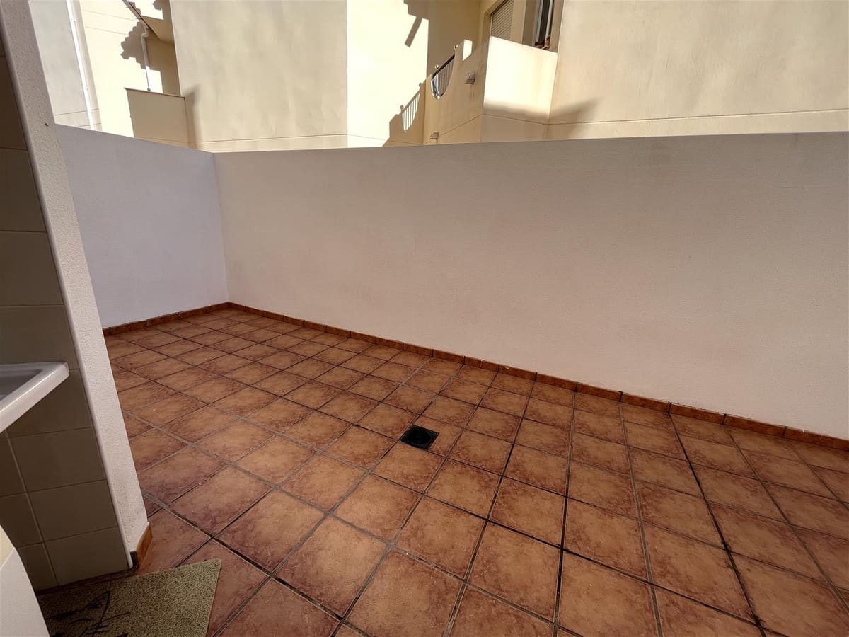 3 soveværelse Villa til salg i Marbella med swimmingpool - € 790.000 (Ref: 9628035)