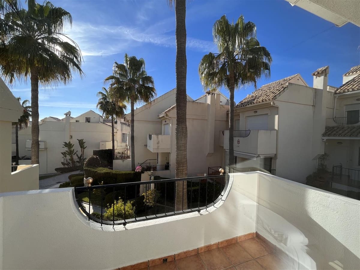 3 soveværelse Villa til salg i Marbella med swimmingpool - € 790.000 (Ref: 9628035)