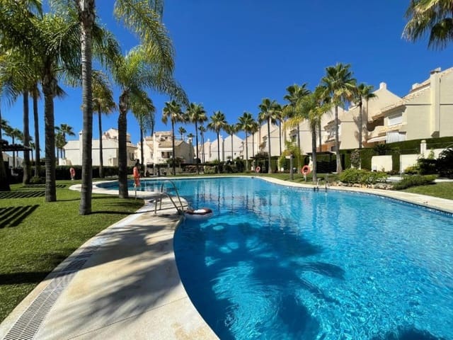 3 soveværelse Villa til salg i Costabella, Marbella med swimmingpool - € 790.000 (Ref: 9628035)