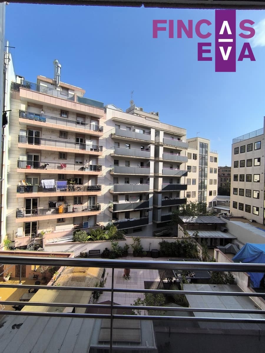 3 sovrum Lägenhet till salu i Barcelona stad med garage - 599 000 € (Ref: 9628036)