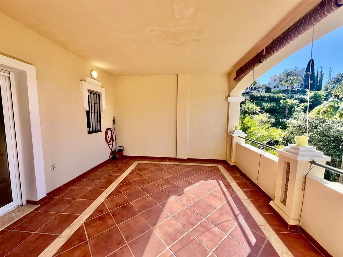 2 slaapkamer Flat te koop in Marbella met zwembad garage - € 390.000 (Ref: 9628224)