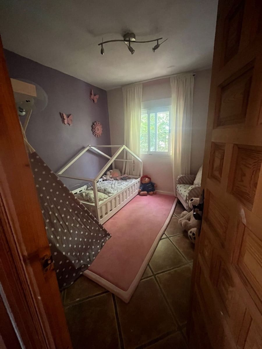 4 slaapkamer Villa te koop in Manilva - € 345.000 (Ref: 9628338)