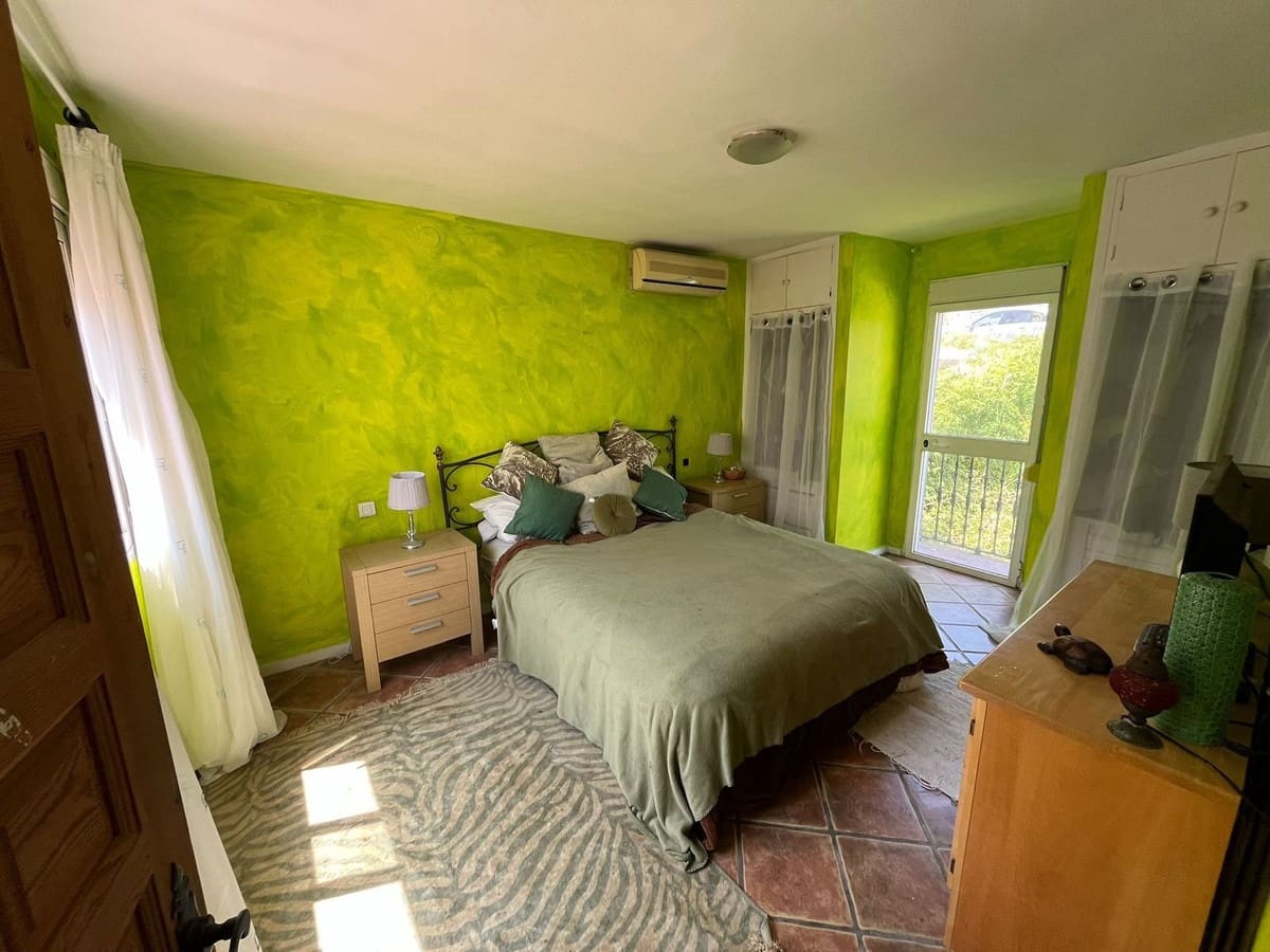 4 slaapkamer Villa te koop in Manilva - € 345.000 (Ref: 9628338)