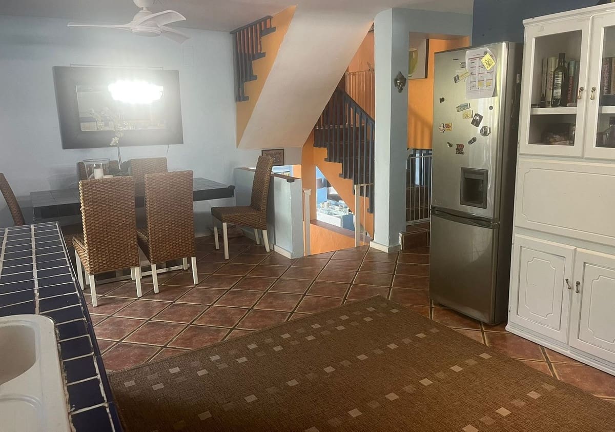 4 slaapkamer Villa te koop in Manilva - € 345.000 (Ref: 9628338)