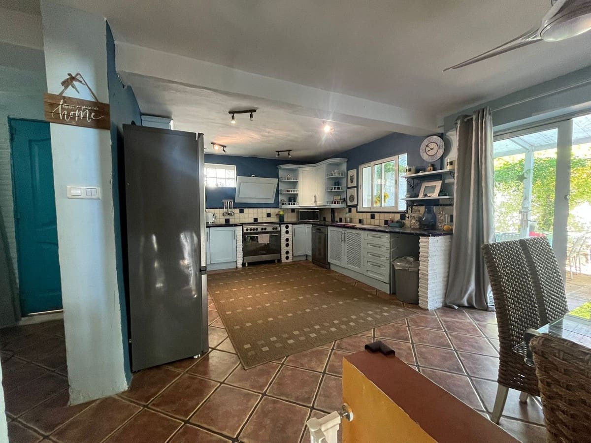 4 slaapkamer Villa te koop in Manilva - € 345.000 (Ref: 9628338)