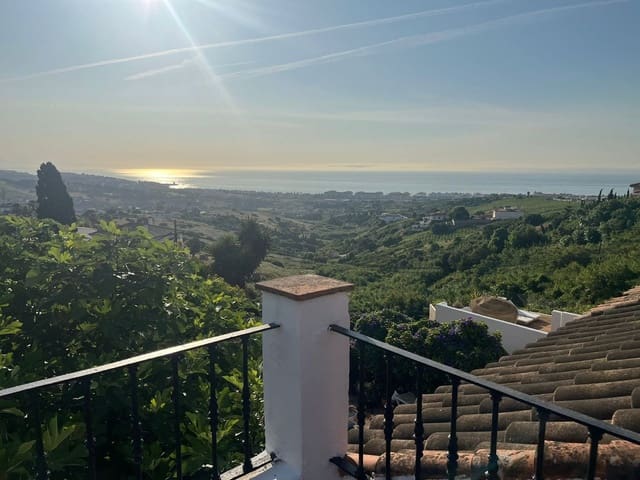 4 slaapkamer Villa te koop in San Luis de Sabinillas, Manilva - € 345.000 (Ref: 9628338)