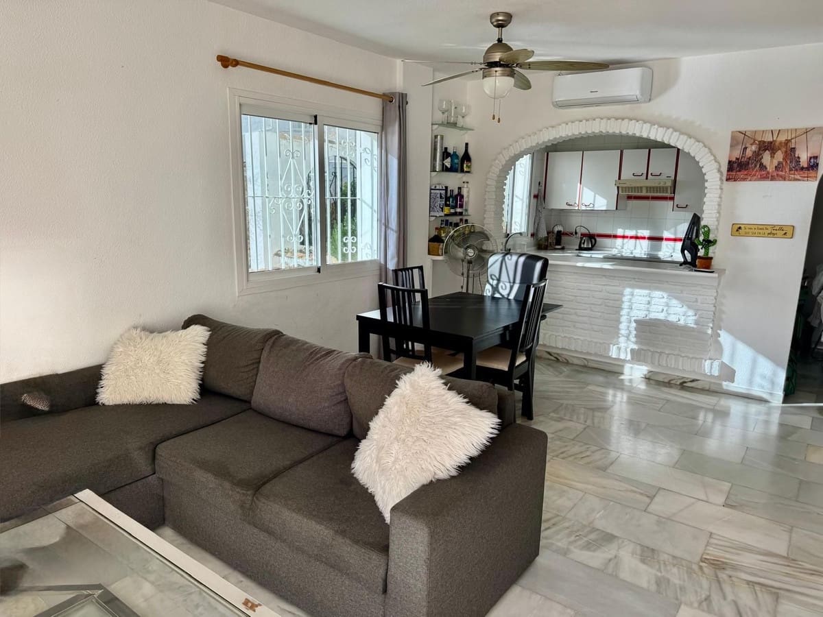 2 bedroom Flat for sale in Mijas with pool garage - € 305,000 (Ref: 9628339)