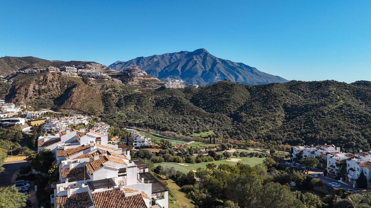 3 chambre Appartement à vendre à Benahavis avec piscine garage - 1 495 000 € (Ref: 9630614)