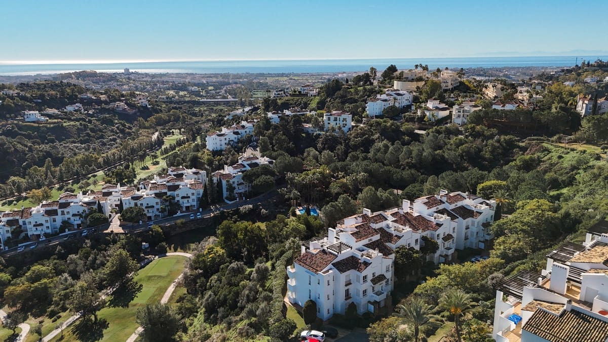 3 chambre Appartement à vendre à Benahavis avec piscine garage - 1 495 000 € (Ref: 9630614)