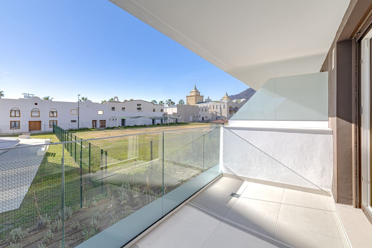 3 sypialnia Mieszkanie na sprzedaż w Estepona z basenem - 449 000 € (Ref: 9632711)