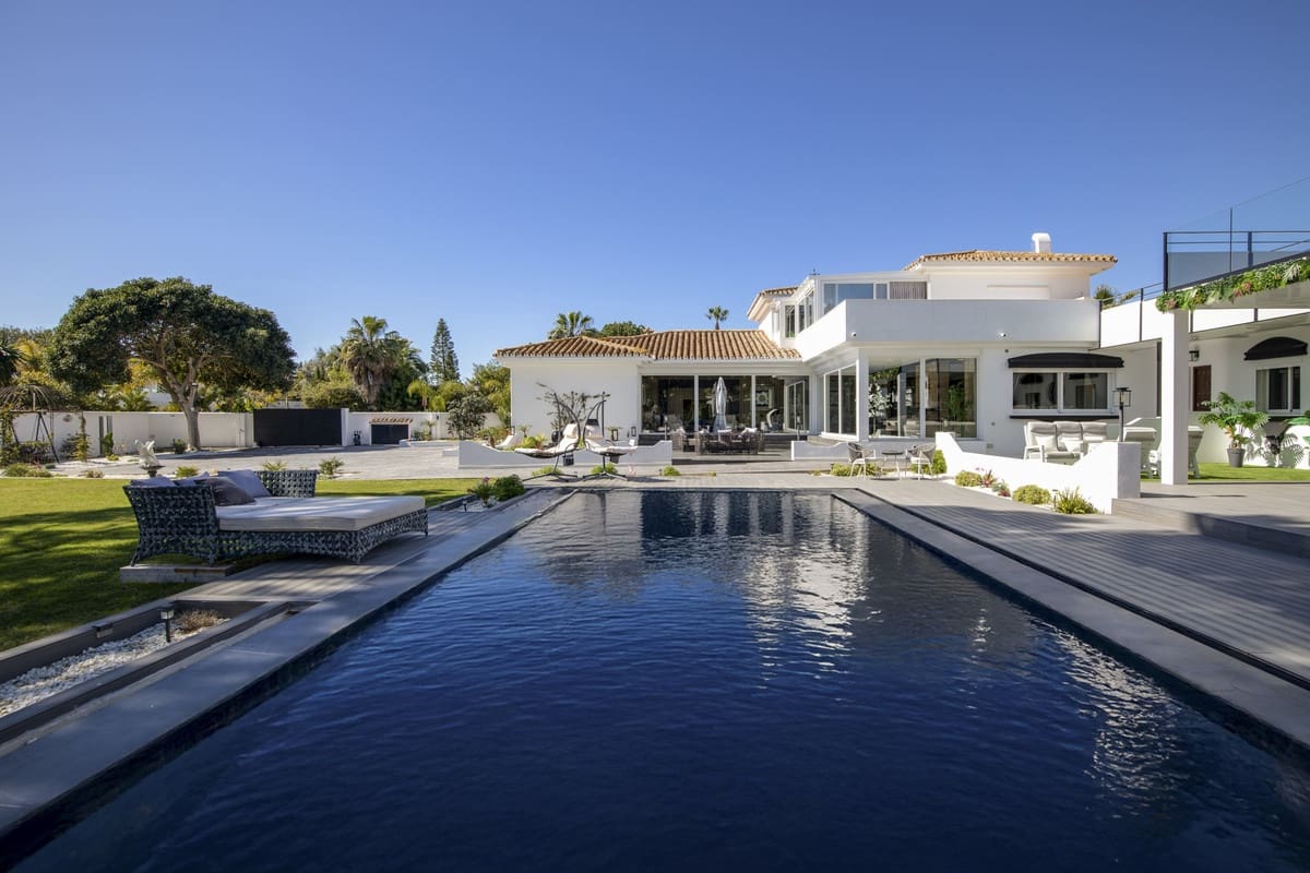 5 bedroom Villa for sale in Atalaya-Isdabe with pool garage - € 4,350,000 (Ref: 9634811)